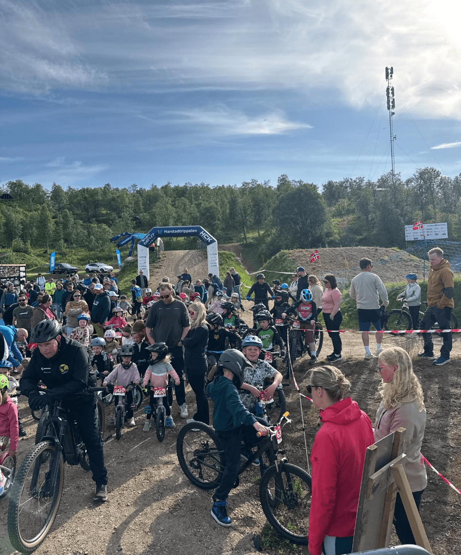 Harstad Sykkelfest 2026!! Ny deltakerrekord, gjørmeglede og magisk stemning 3 barnsyk1