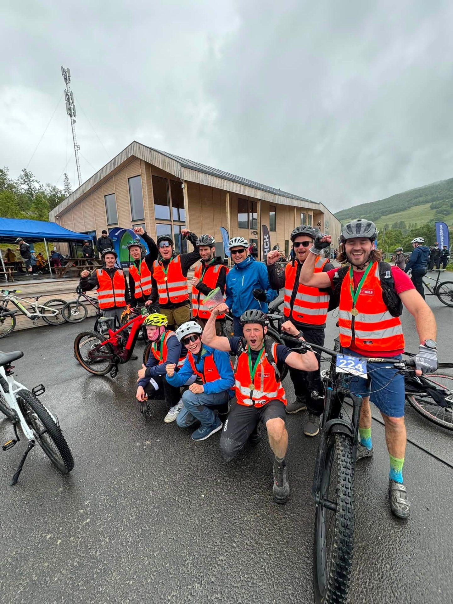 Harstad Sykkelfest 2026!! Ny deltakerrekord, gjørmeglede og magisk stemning 22 syk1 2